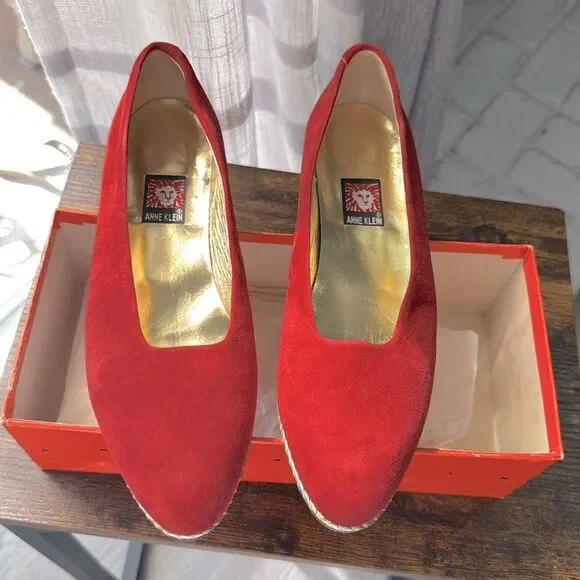 Anne Klein Suede Flats Red Gold Trim Size 9 Genuine Leather Made in Italy - Picture 5 of 9